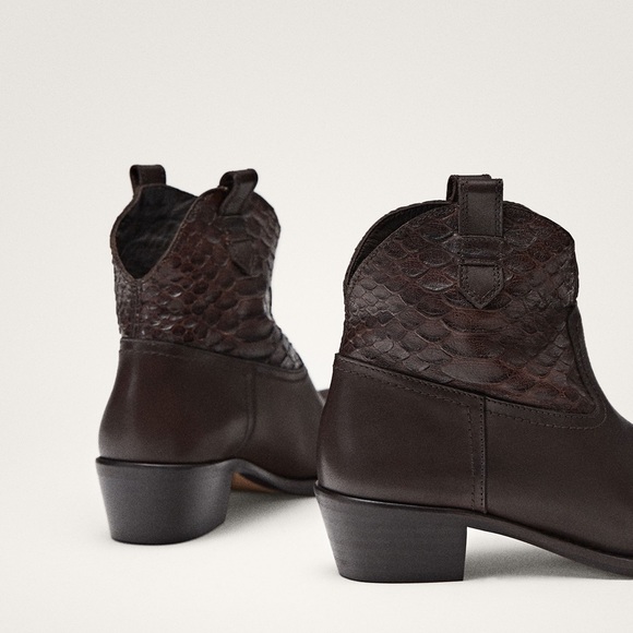 NWT. Ladies Ankle Boots. Massimo Dutti Cowboy Ankle Boots. Size 10 - Picture 4 of 8